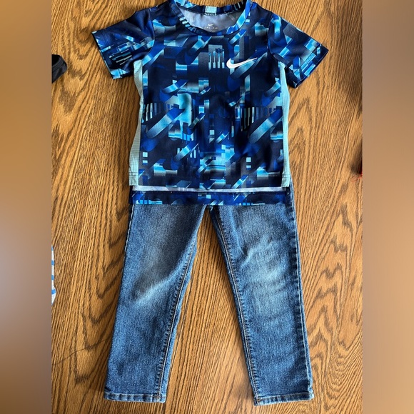 Nike Other - Nike shirt, Oshkosh jeans.